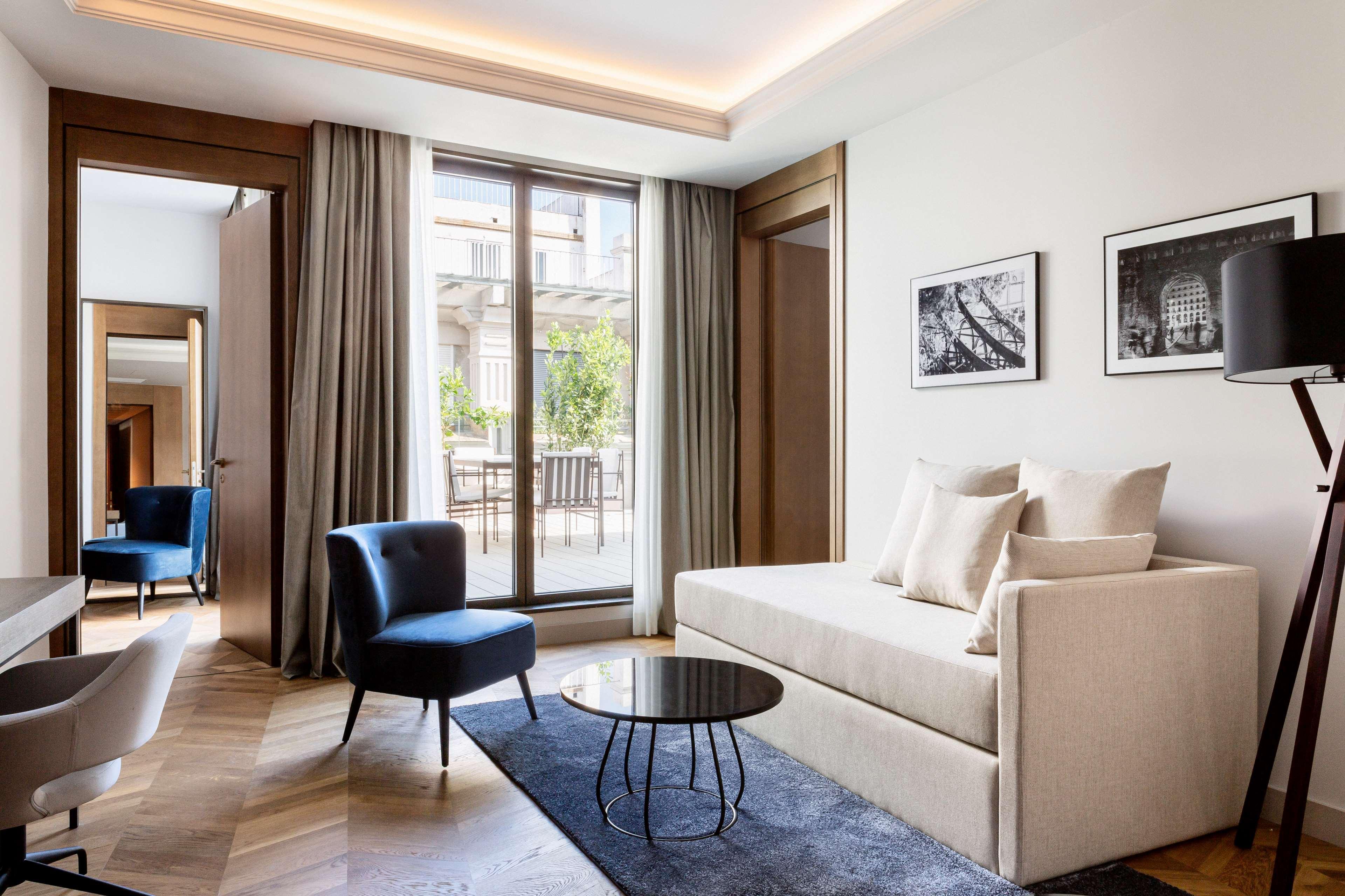 Radisson Collection Hotel, Magdalena Plaza Sevilla Exterior foto A suite at the hotel