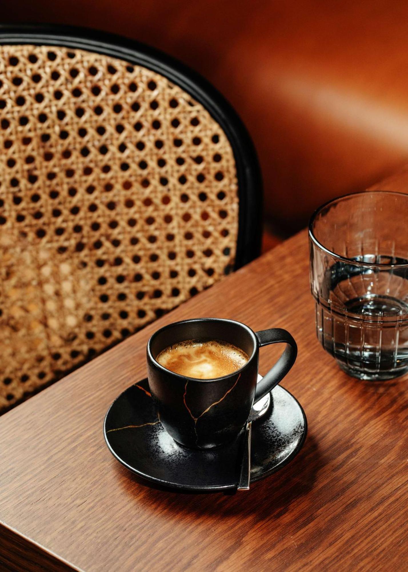 Radisson Collection Hotel, Magdalena Plaza Sevilla Exterior foto A cup of espresso